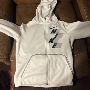 Boys size Large nike hoodie/jacket… only worn 3times